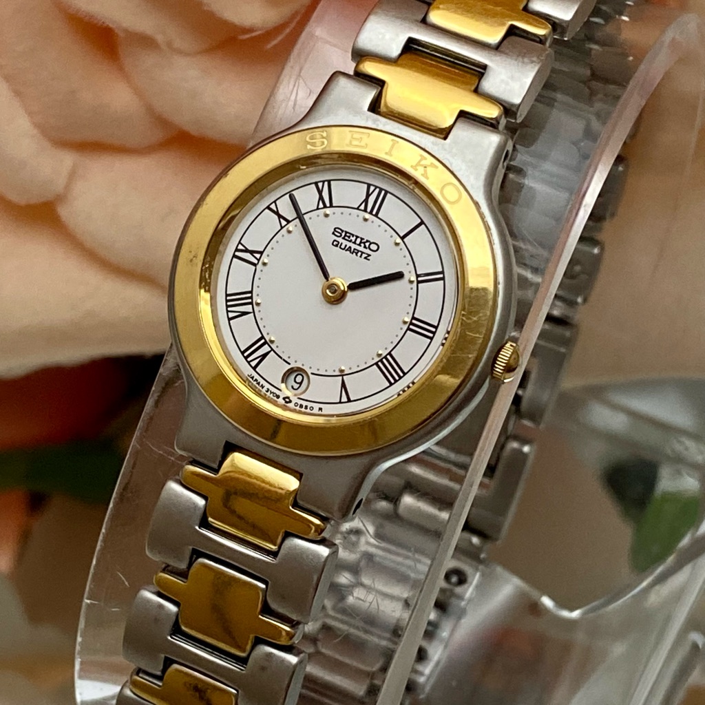 Vintage Seiko Ladies Two-Tone Stainless Steel Dress Watch Roman Numerals / Date